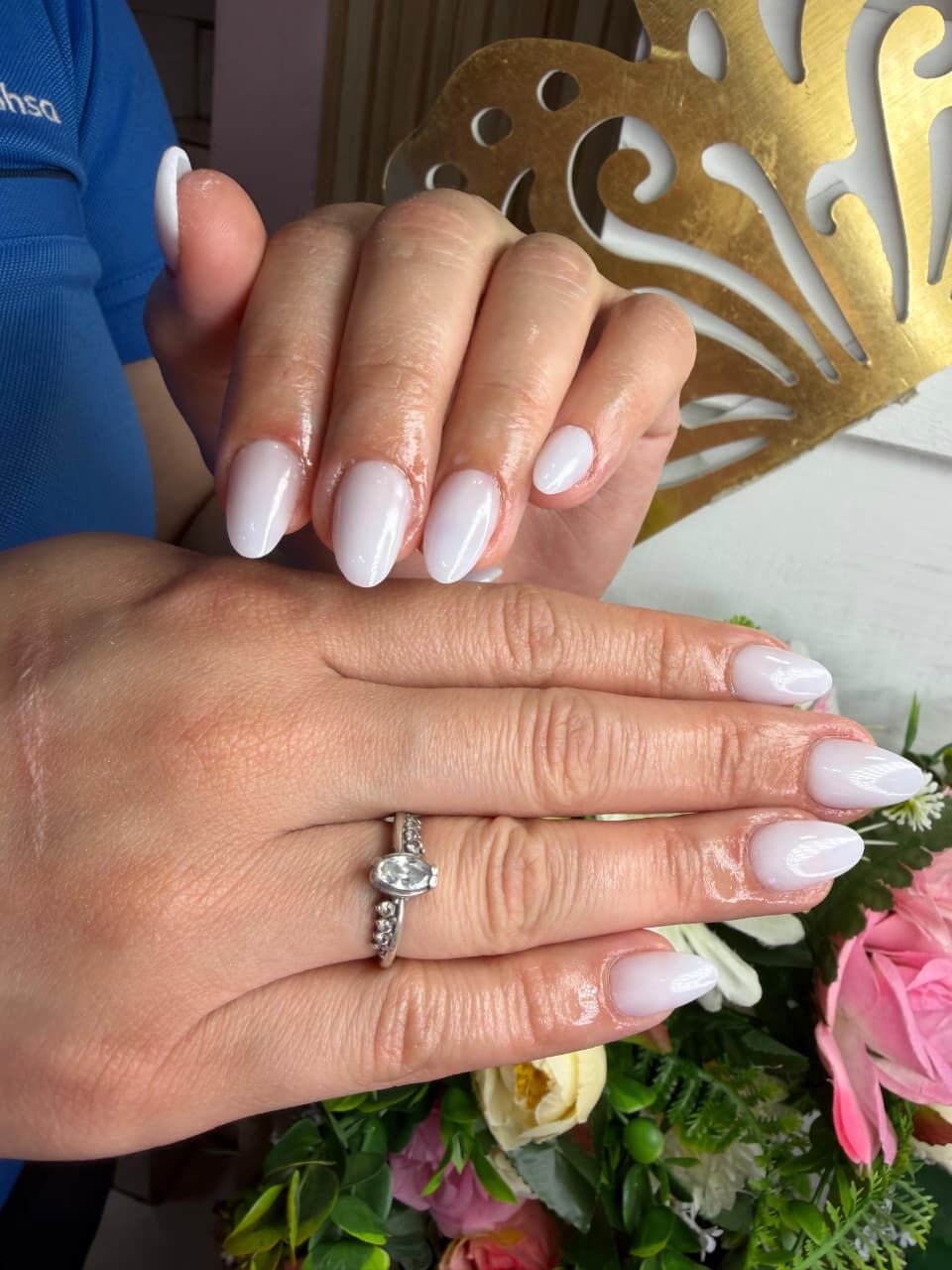 Manicure almendra Floribels Studio